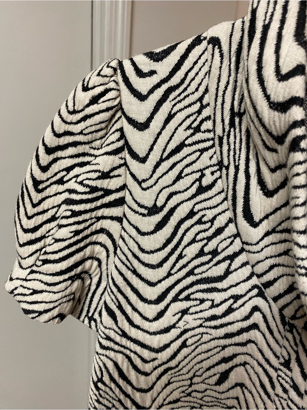 Calvin Klein Black and White Zebra Print Short Sleeve Dress - Picture 3 of 13